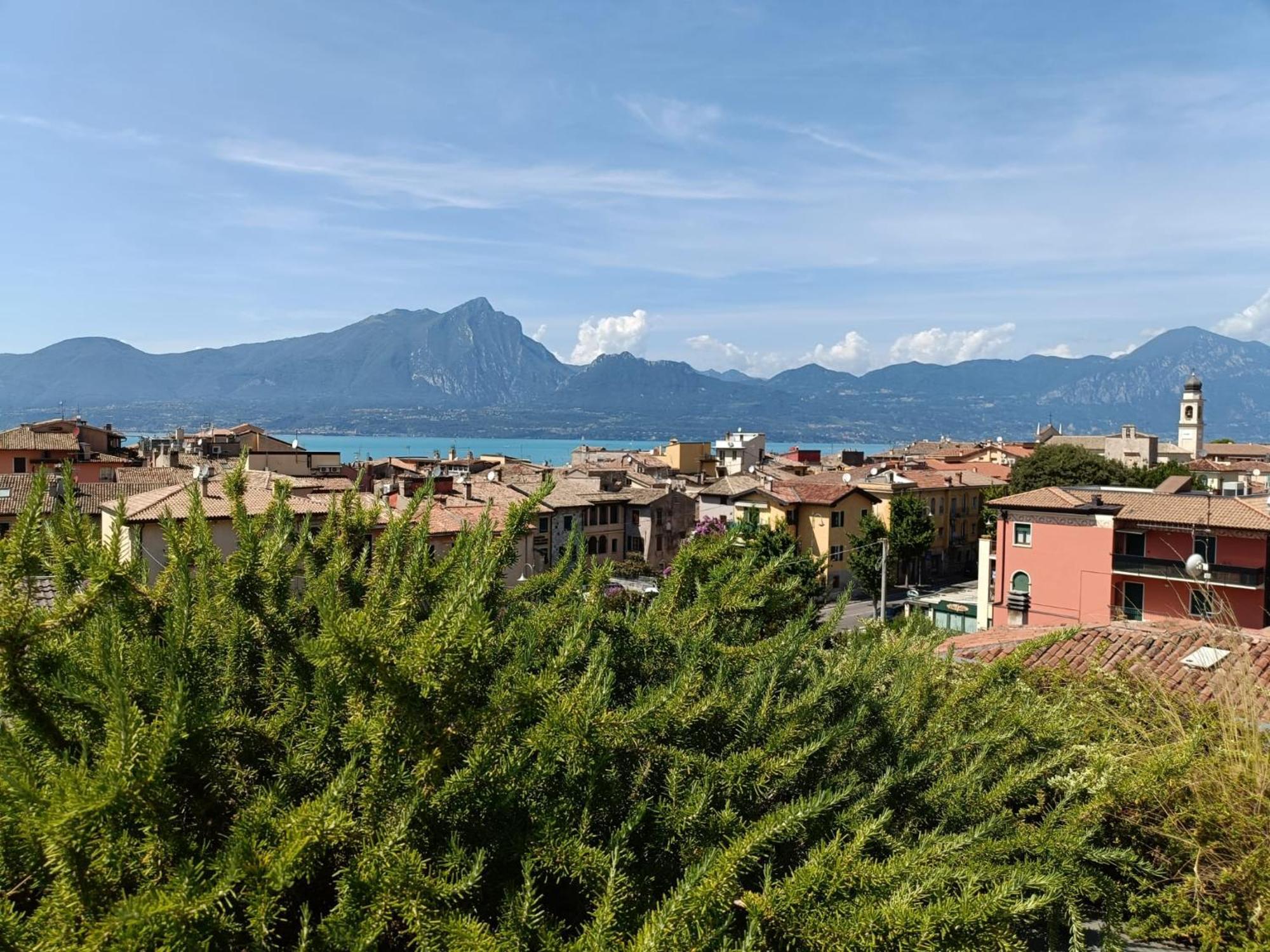 Suite Laura - Torri Del Benaco Exterior photo