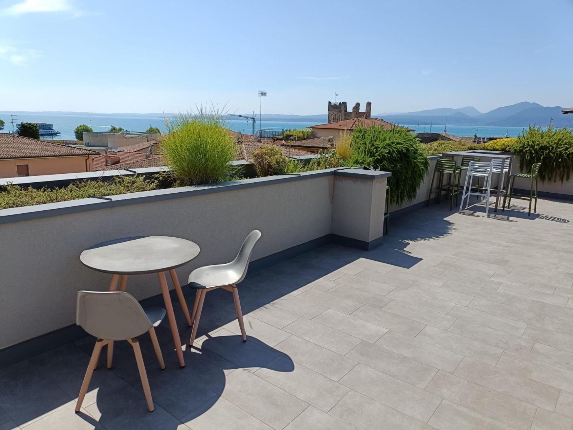 Suite Laura - Torri Del Benaco Exterior photo