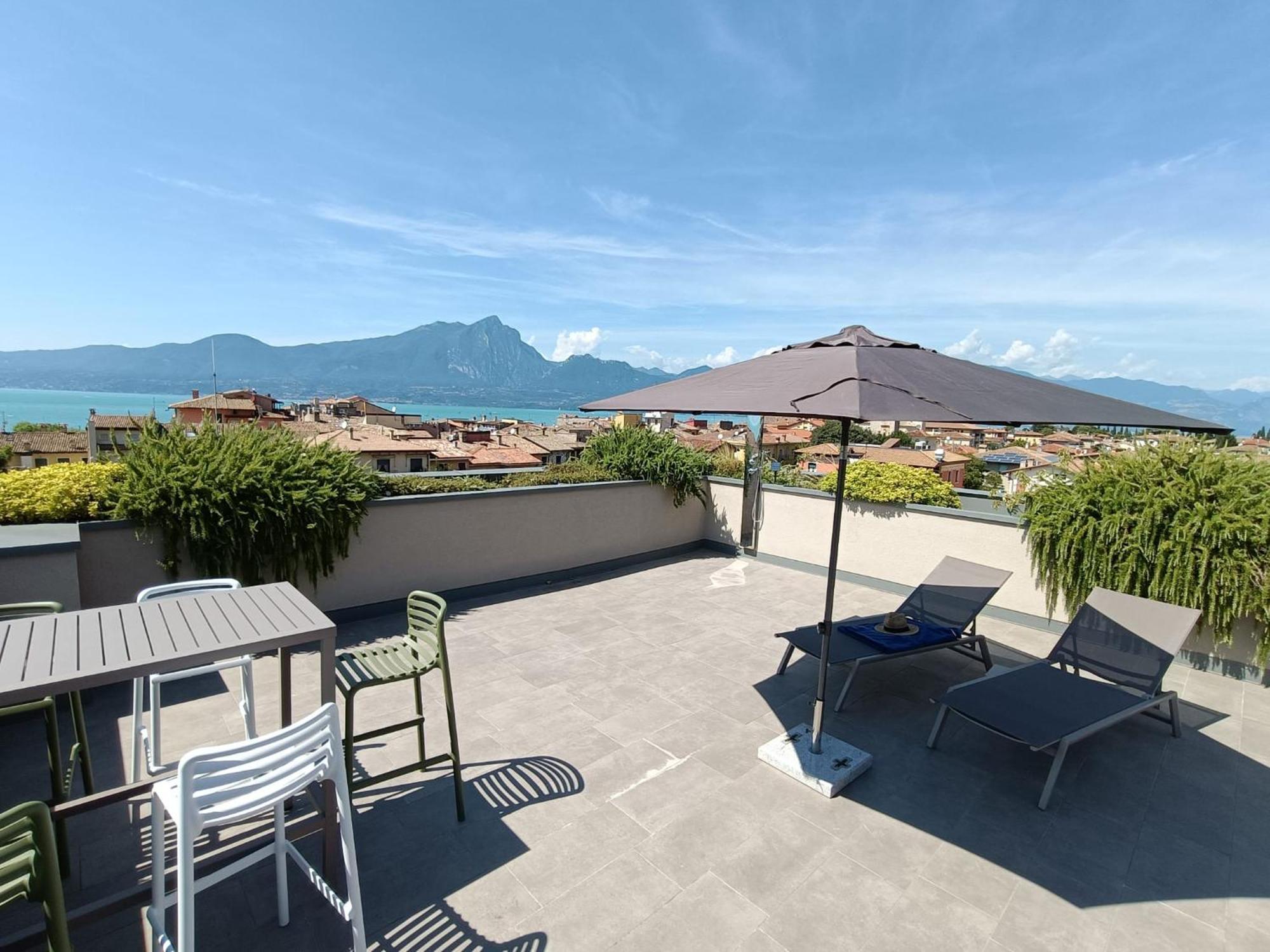 Suite Laura - Torri Del Benaco Exterior photo